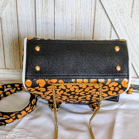 NWT Von Dutch Orange Cheetah Bowling Bag 🐆 - Picture 7 of 7